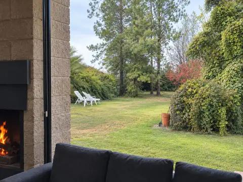 Casa en Venta con 1 cochera