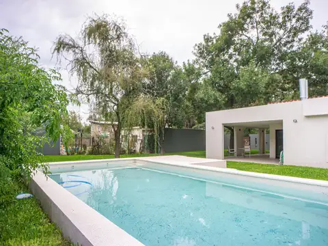 VENTA - CASA A ESTRENAR DOS DORMITORIOS CON PILETA Y FOGONERO - FUNES