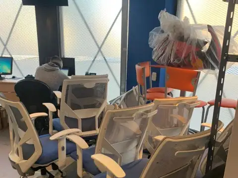 Local en Venta Via Púb.