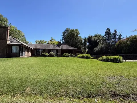 Venta Casa Los Cardales Country Club. Doble Lote al Golf.