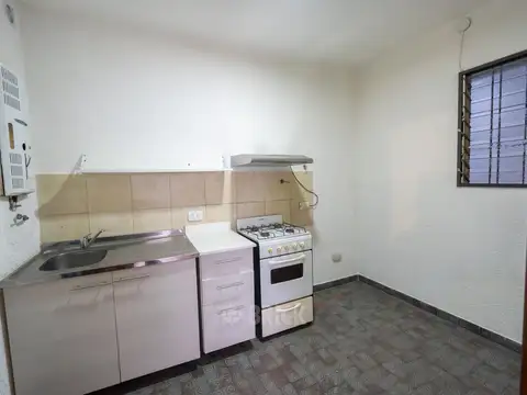 Depto Tipo Casa en Venta 50 años