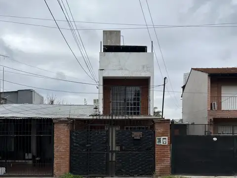 TRIPLEX 5 AMBIENTES EN ALQUILER – TRONCOS DEL TALAR
