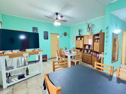 CASA EN VENTA LA PLATA 4 DORMITORIOS COCHERA
