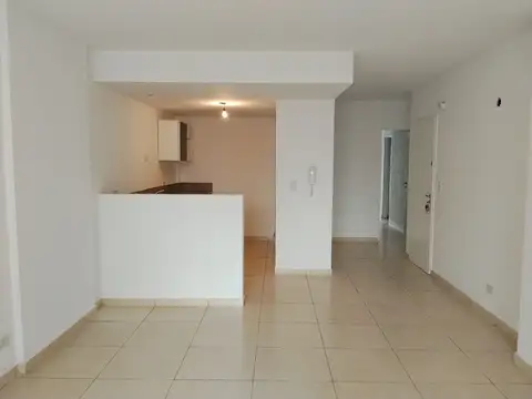 Departamento - Echesortu - Balcon - Patio - Parrillero