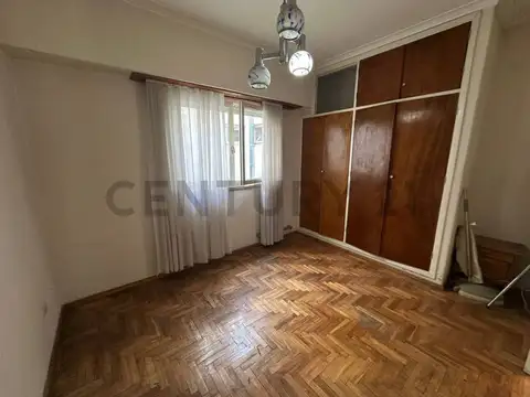 Ph 3 ambientes con balcon por escalera sin expensas