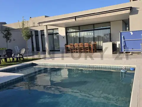 VENTA Casa 4 ambientes con escritorio, pileta y vista a arboleda | Barrio Norte, Tres Pinos, Gener