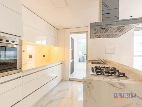 Departamento en Venta con 2 cocheras