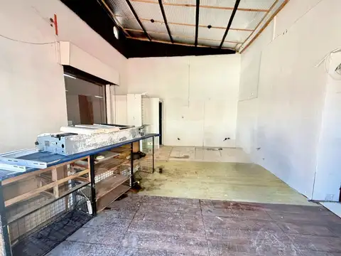 Local en esquina próximo al centro