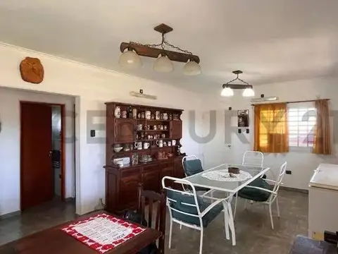 Montevideo e 105 y 106 , Piso 0