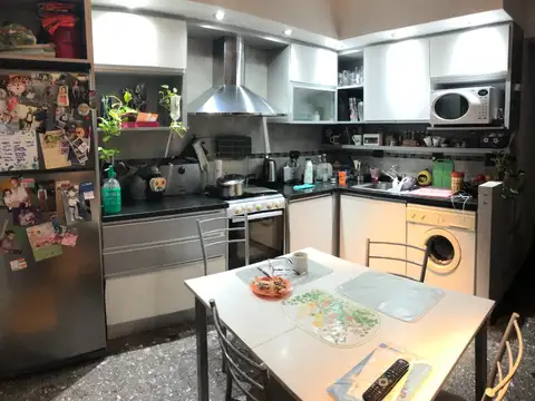 Casa 7 ambientes con 4 baños