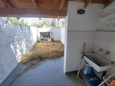 ALQUILER TRÍPLEX B° SANTA GENOVEVA