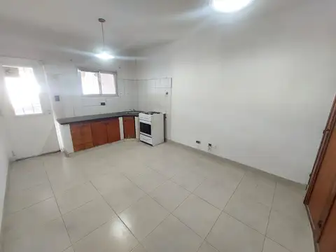 Casa en Alquiler con 1 cochera