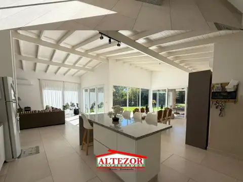 Casa en Venta en Manzanares, USD 288.000