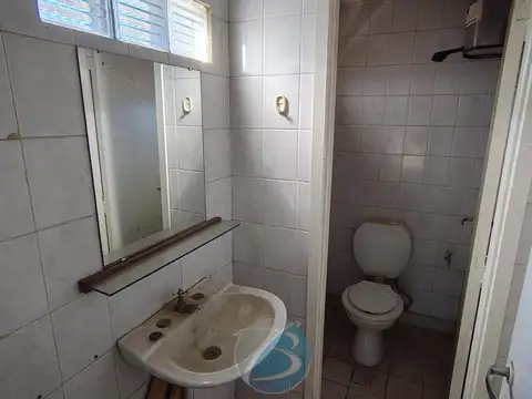 Galpon en Venta 33  mts Fondo