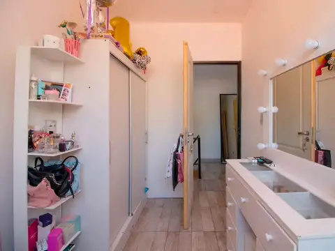 Depto Tipo Casa en Venta de 4 ambientes