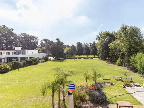 Casa 9 ambientes con 5 baños