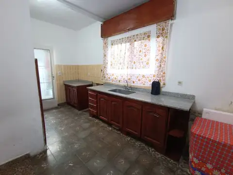 Depto Tipo Casa en Alquiler en Villa Adelina, $ 650.000