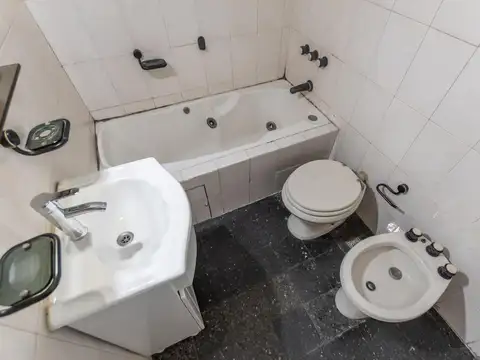 Departamento en Alquiler en Primera Junta, $ 750.000