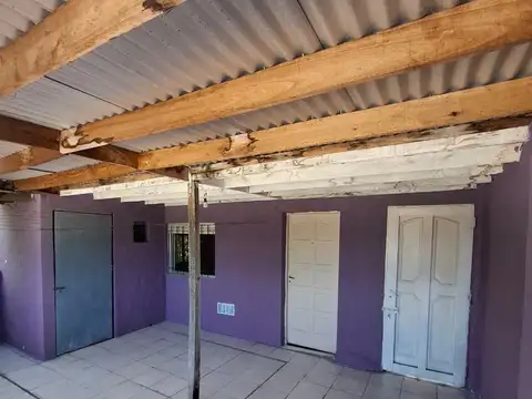 Depto Tipo Casa en Alquiler en Isidro Casanova, $ 450.000