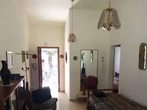Casa en Venta con 4 cocheras