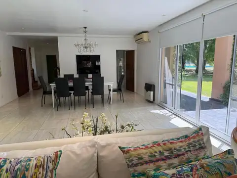 Casa en Venta al Este