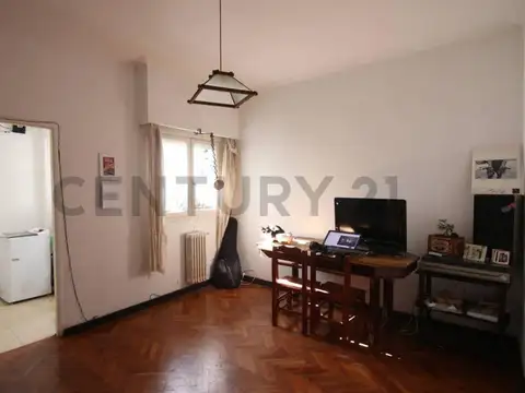 44 e/ 2 y 3 100, Piso 1