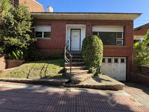 PH 4 ambientes en venta en zona chauvin