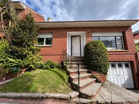 Venta de PH 4 ambientes en venta en zona chauvin, a reciclar