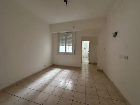 2  ambientes - Ref. a nuevo - Recoleta - Venta