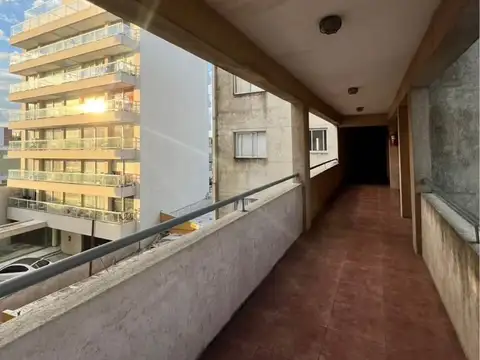 Departamento 3 ambientes en venta en Av Cazon Tigre