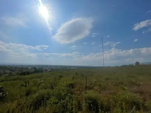 SE VENDE TERRENO DE 2651M2 EN SIQUIMAN