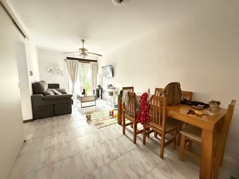 CASA EN VENTA EN PERGAMINO CON PATIO