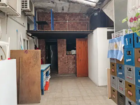 3 de Febrero 2700, Piso 00-02