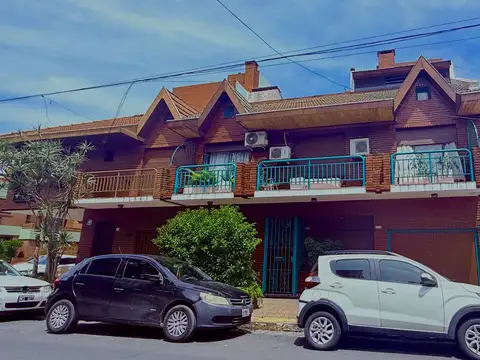 VENTA PH TRIPLEX 4 AMBIENTES CON GARAGE Y PARRILLA FLORESTA