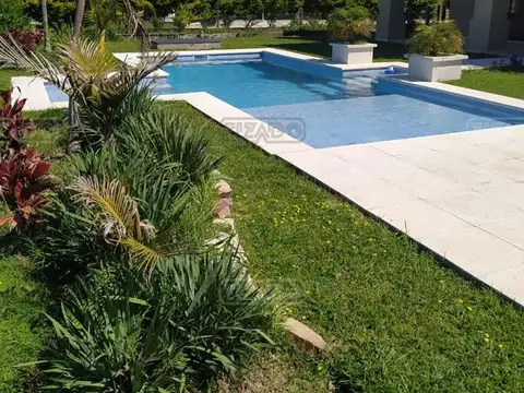 Casa en Alquiler de 5 dormitorios