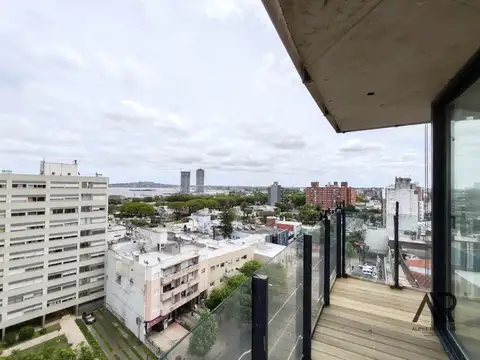 APARTAMENTO DE 3 DORMITORIOS, CON TERRAZA y PARRILLERO EN EL PRADO. ENT NOV 2025