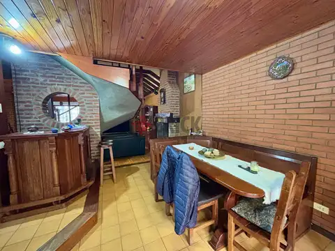 Casa en Venta con 1 cochera