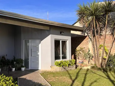 Complejo en Pueblo Liebig con piscina