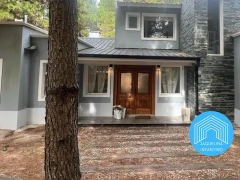 VENTA CASA 6 AMB. COSTA ESMERALDA