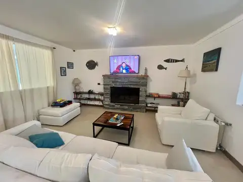 VENTA CASA 6 AMB. COSTA ESMERALDA