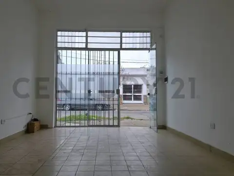 136 1600, Piso 0