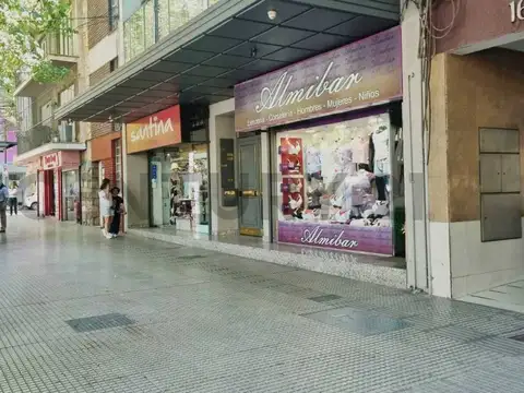 Av Colon 175 100, Piso 6