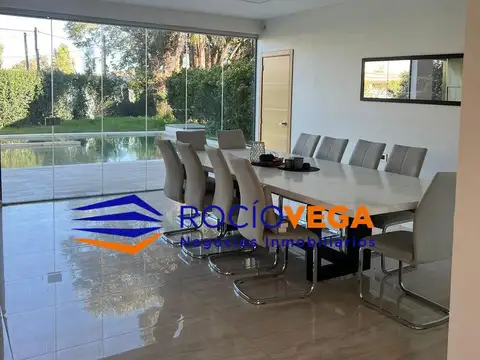Casa en Venta con 1 cochera