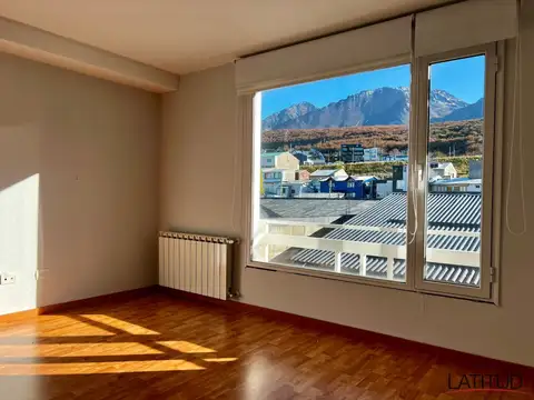 Amplio Monoambiente en Magallanes 1545 - Apto Crédito