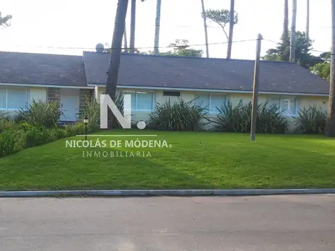 Casa en Alquiler Temporal en Playa Mansa, USD 17.000