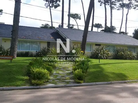 Hermosa casa de 4 dormitorios en venta en la zona de la Mansa.