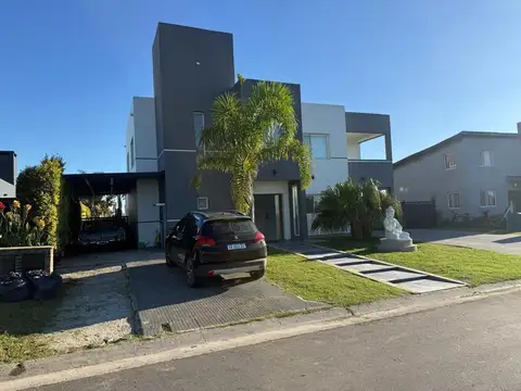 Nvr.venta De Casa Area 6 Escriturable San Seb
