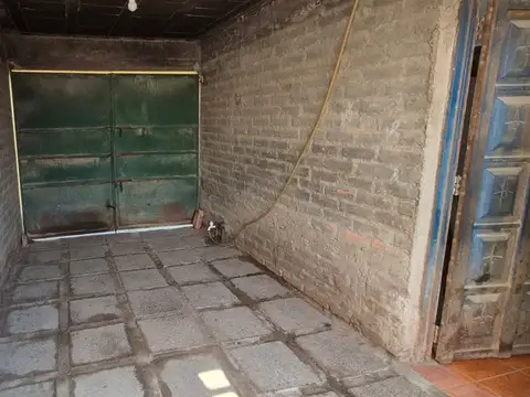 Casa 2 ambientes con 1 baño