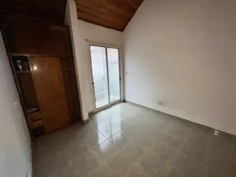 Depto Tipo Casa en Venta en Moron Sur, USD 40.000