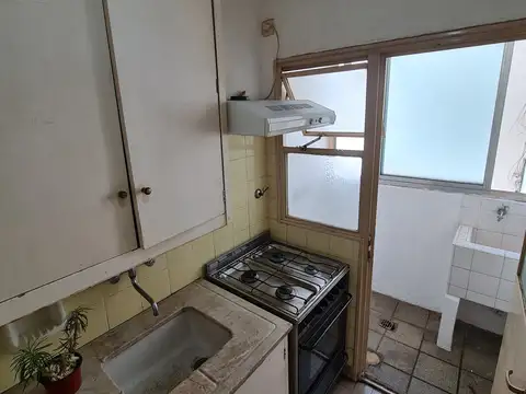 Teniente General Juan Domingo Perón 2100, Piso 4